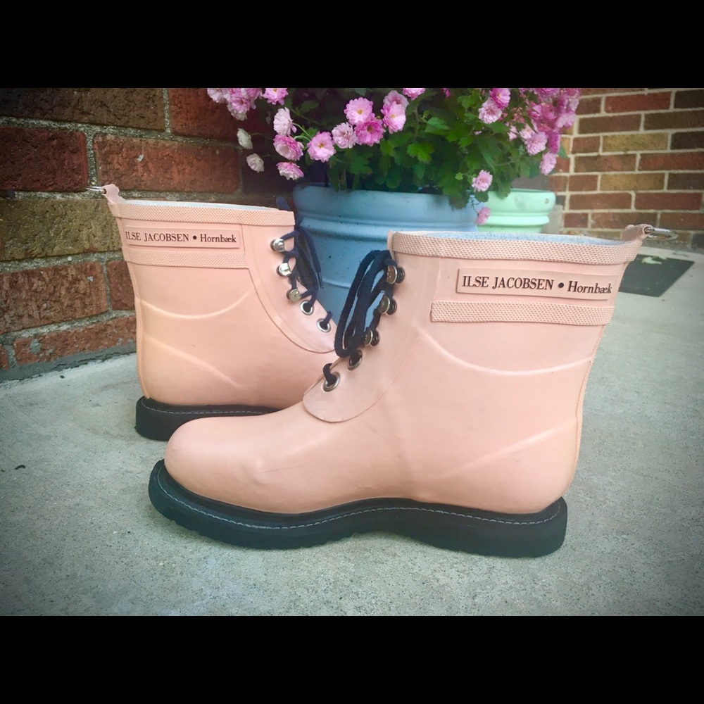 Pink *Ilse Jacobsen Hornbaek* Boots (Euro Size 37)